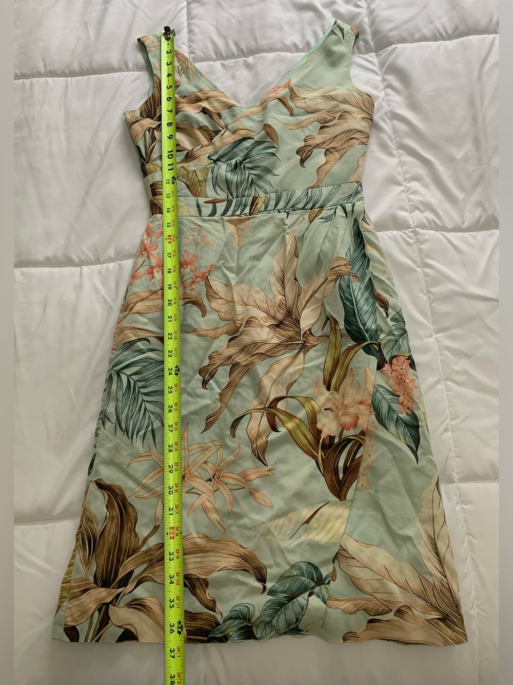 Pre Owned Tommy Bahamas dress Size 2 - Picture 2 of 4